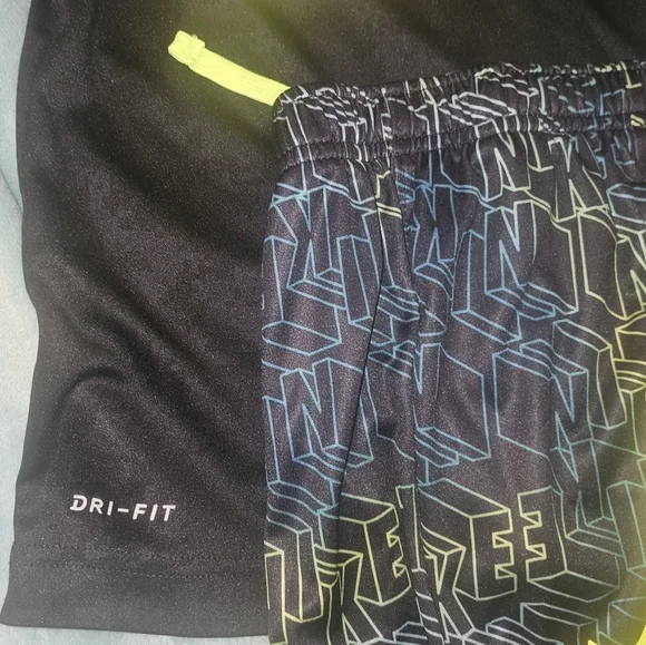 Nike Kids Black and Yellow Dri-FIT Set - Picture 2 of 6